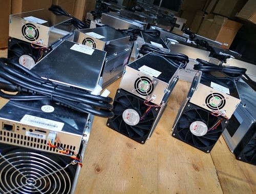 BTC BCH BSV Microbt Whatsคนขุดแร่ M21s 56t 3360W 10.55kg สำหรับ bitcoin
